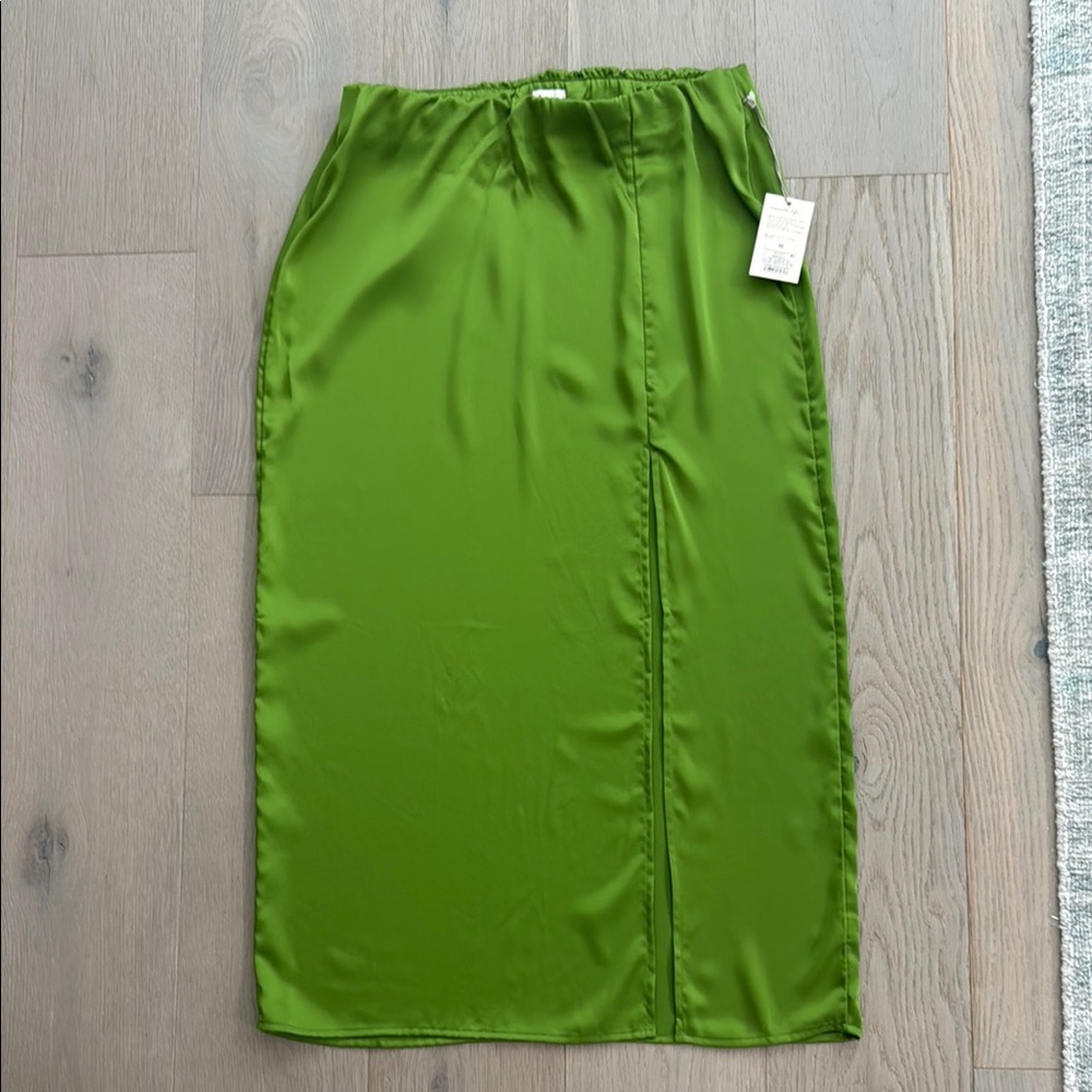 Elegant Green Satin Skirt